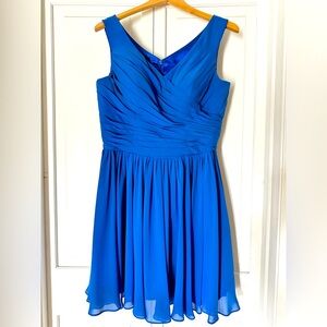 Estsy/custom formal dress 💙